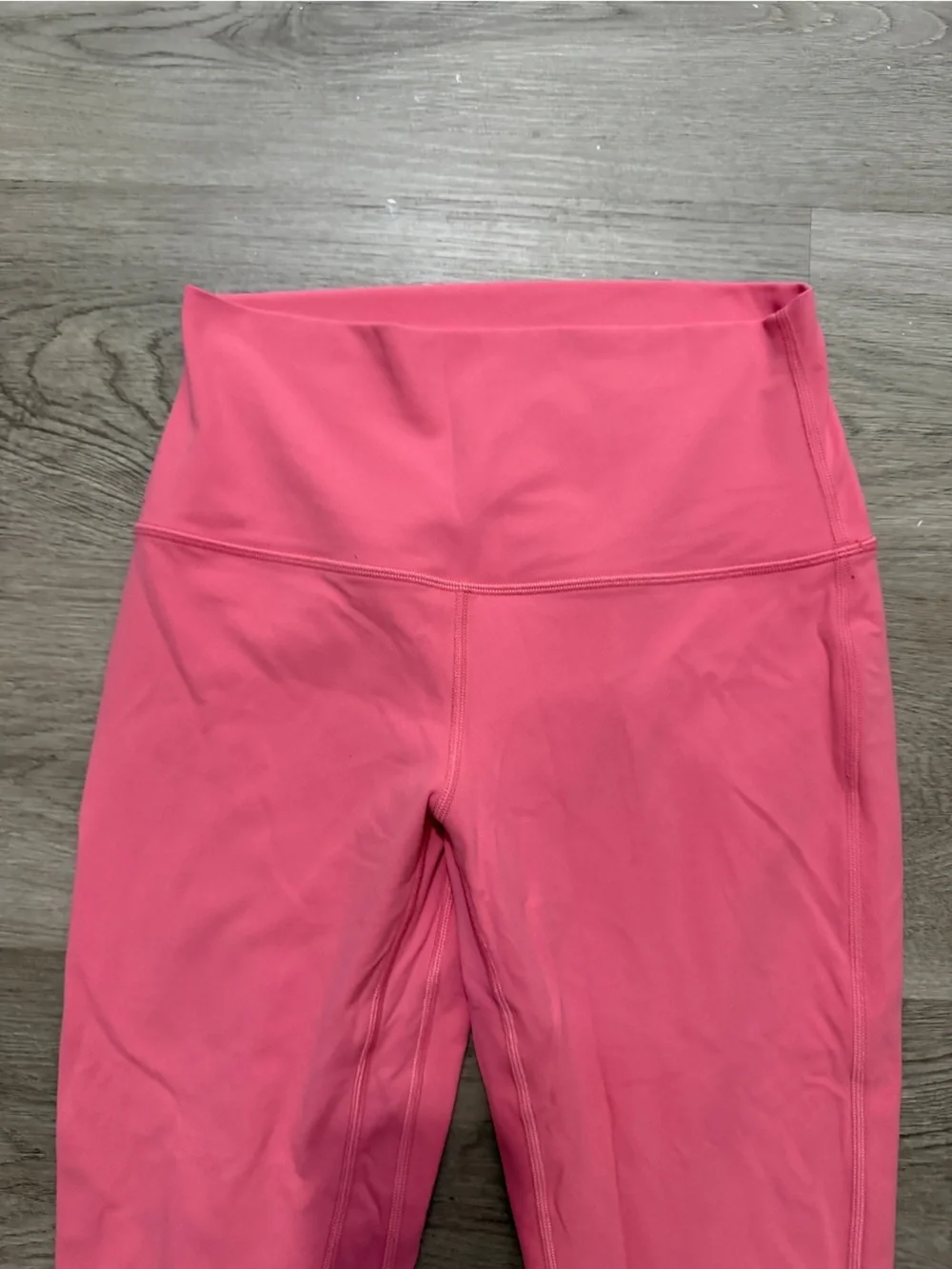lululemon athletica lightweight stretchy